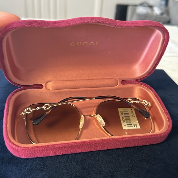 ✨✨Luxury Designer GUCCI SUNGLASSES FOR SALE !
ORIGINAL I DONT  HAVE THE RECEIPT✨ - Picture 9 of 15